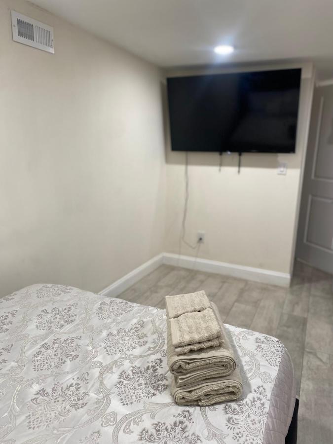 Private Room In South Philly Near Arenas! Filadelfia Esterno foto